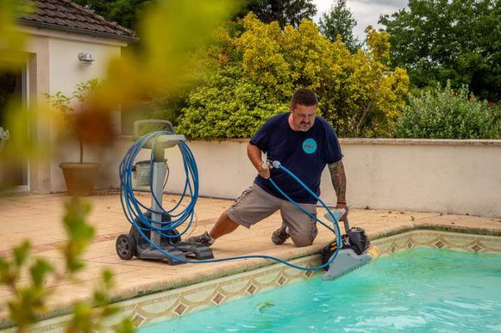 Confiez-nous l’entretien rapide de votre piscine !